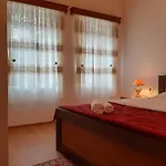 Oda ve Kahvaltı Grandpa's Gjirokastër