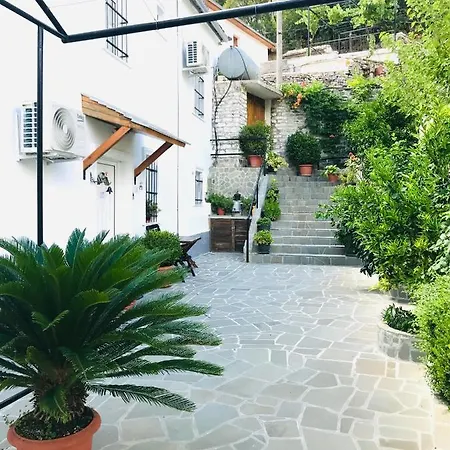 Grandpa's Bed and breakfast