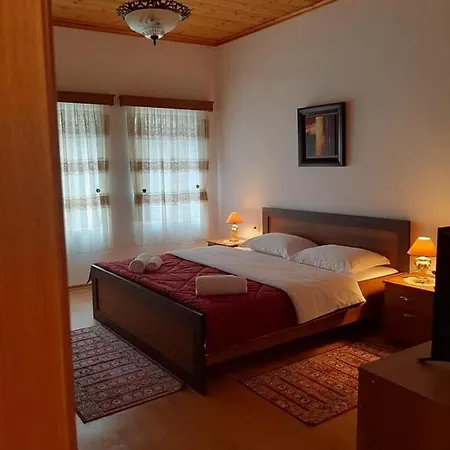 Bed and breakfast Grandpa's Gjirokastër
