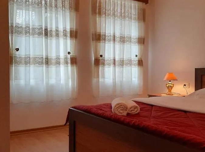 Bed & Breakfast Grandpa's Gjirokaster